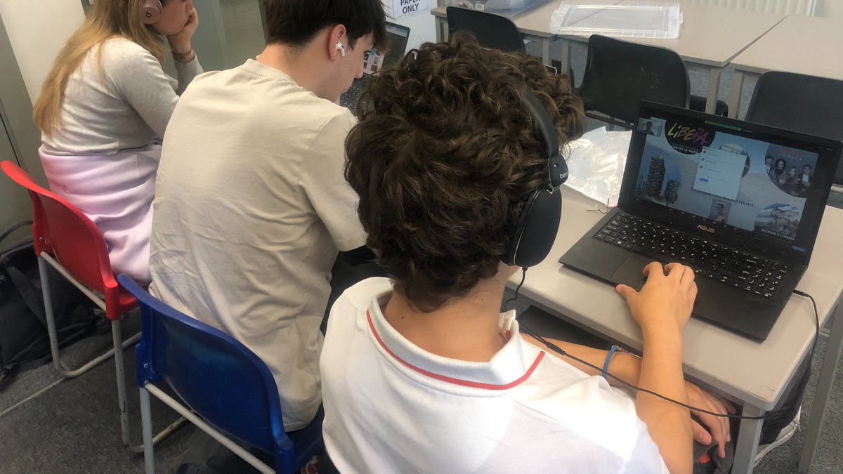 UCSModLangs's tweet image. Thank you @MMLL_Cambridge , our keen Y12 linguists have thoroughly enjoyed the tasters and valuable advice at your &quot;Why Not Languages?&quot; webinar today.