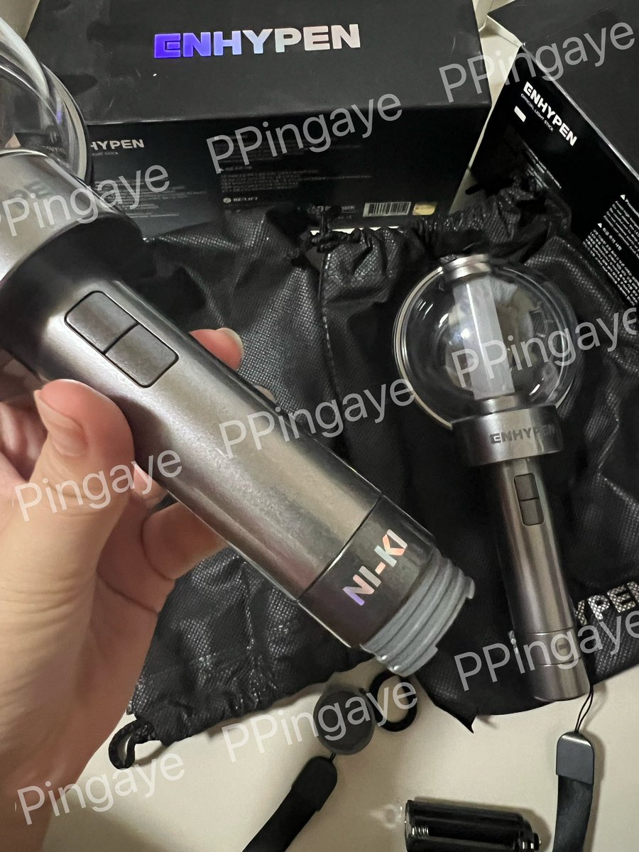 PPingaye's tweet photo. - พร้อมส่ง แท่งไฟ ENHYPEN | มี 2 แท่ง
.
✅ แท่งไฟ พร้อมวงแหวน นิกิ  1000.-
✅ แท่งพร้อมวงแหวน en 800.-

📮 ราคารวมส่ง  สนใจ DM
.
✨ใช้งานได้ปกติค่ะ

#ตลาดนัดenhypen  #ตลาดนัดเอนจีน #ตลาดนัดเอนไฮเพน #ENHYPEN #enhypen https://t.co/lIv3ldMkEu