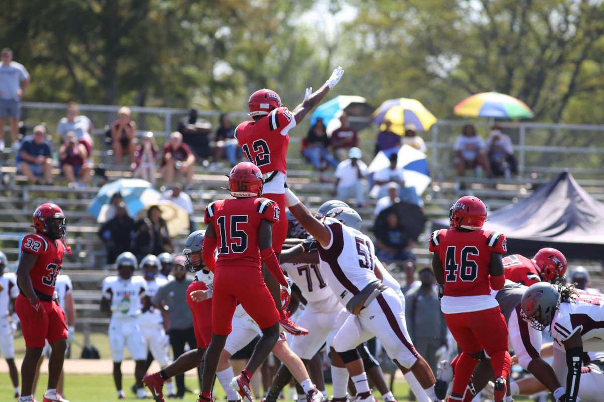 CoachMeyer4's tweet photo. Big Homecoming win for MDCC Trojans!! Proud of our men and the fight they showed yesterday!! We won in the trenches!
First win against Hinds since 1998.
#MDCCFootball #MarchOn #5Strong https://t.co/ikhANqbcCL