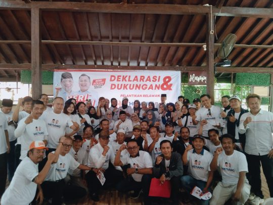 beritabekasico's tweet photo. Relawan Herang Deklarasi Dukung Heri-Sholihin di Pilkada Kota Bekasi https://t.co/r9jdbFmscQ https://t.co/GskZtDmoqo