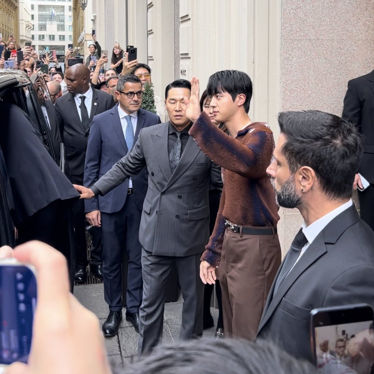 #JIN IS COMING SOON!

FACE OF GUCCI JIN
JIN AT MILAN FASHION WEEK
#JinxGucciSS25 #GucciSS25 
#GucciIstante @Gucci