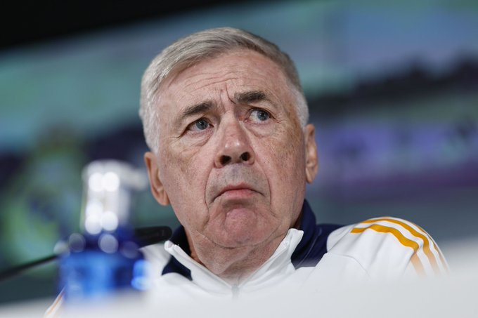 SVargasOK's tweet photo. ⚠️ Ancelotti, sobre el calendario: "Los jugadores no tienen ningún problema en bajarse el sueldo si juegan menos. El fútbol necesita reflexionar, el objetivo es jugar menos para evitar lesiones. Se están cansando, quieren cambiar el futuro y me parece correcto". https://t.co/nAHHEwxM27