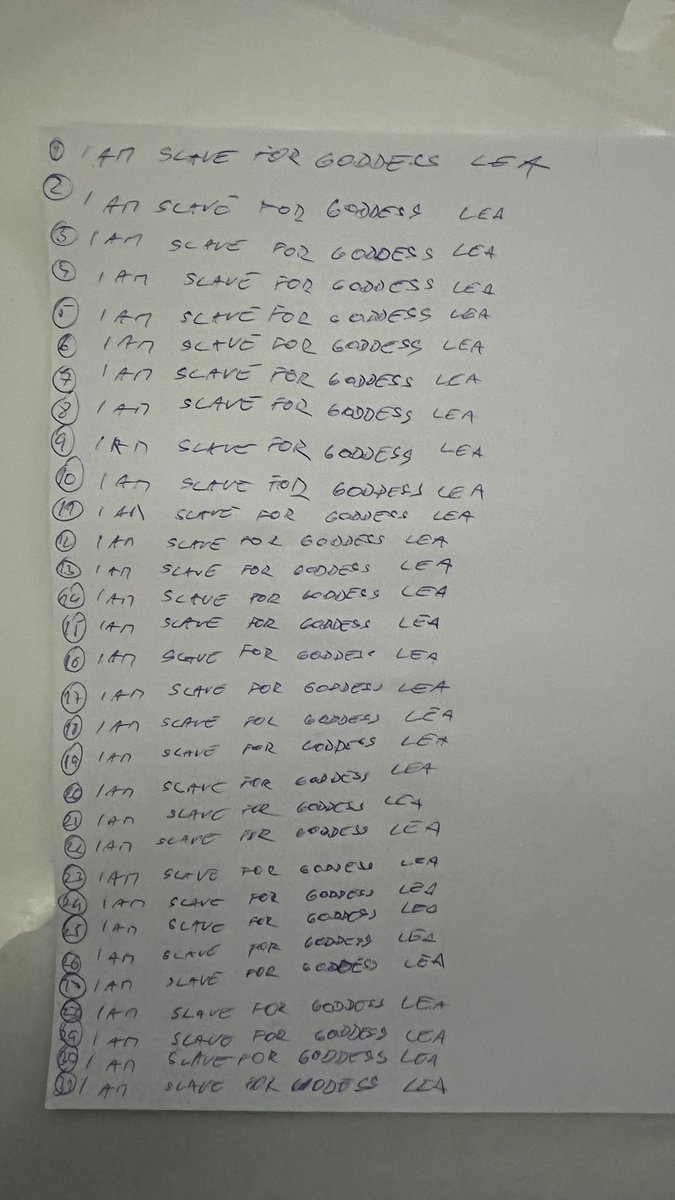 Spending some time toying with a slave by making him pay to write lines for me🤣
Who's next?😈