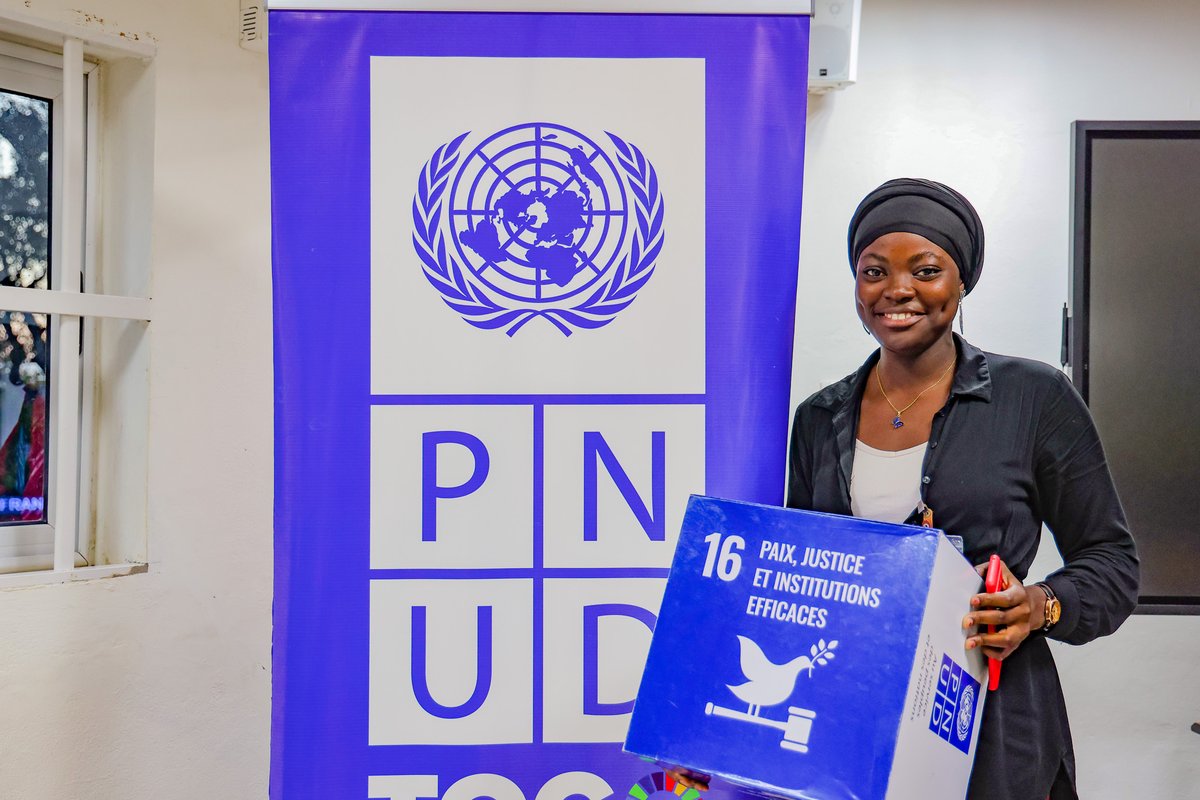 PnudTogo's tweet image. Célébration #peaceDay2024 au Togo.
En collaboration avec @WanepTogo nous avons renforcé hier les connaissances des lauréats finalistes de l&apos;édition 2024 des Joutes verbales francophones sur les idéaux de #Paix. 
Ensemble, réinventons un🌍plus juste, pacifique et durable!
#ODD16