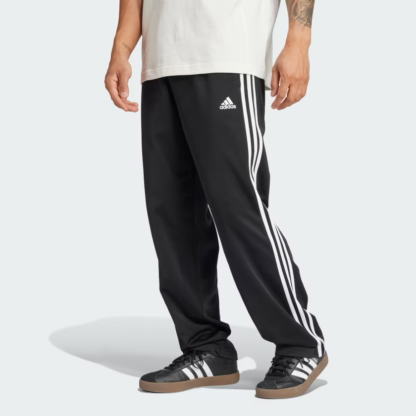 sneakerhuddle's tweet photo. Ad: $16.10 adidas Essentials Sweatpants w/code SCOREBIG  

https://t.co/HFdVykOn4D https://t.co/iWOTXODayJ