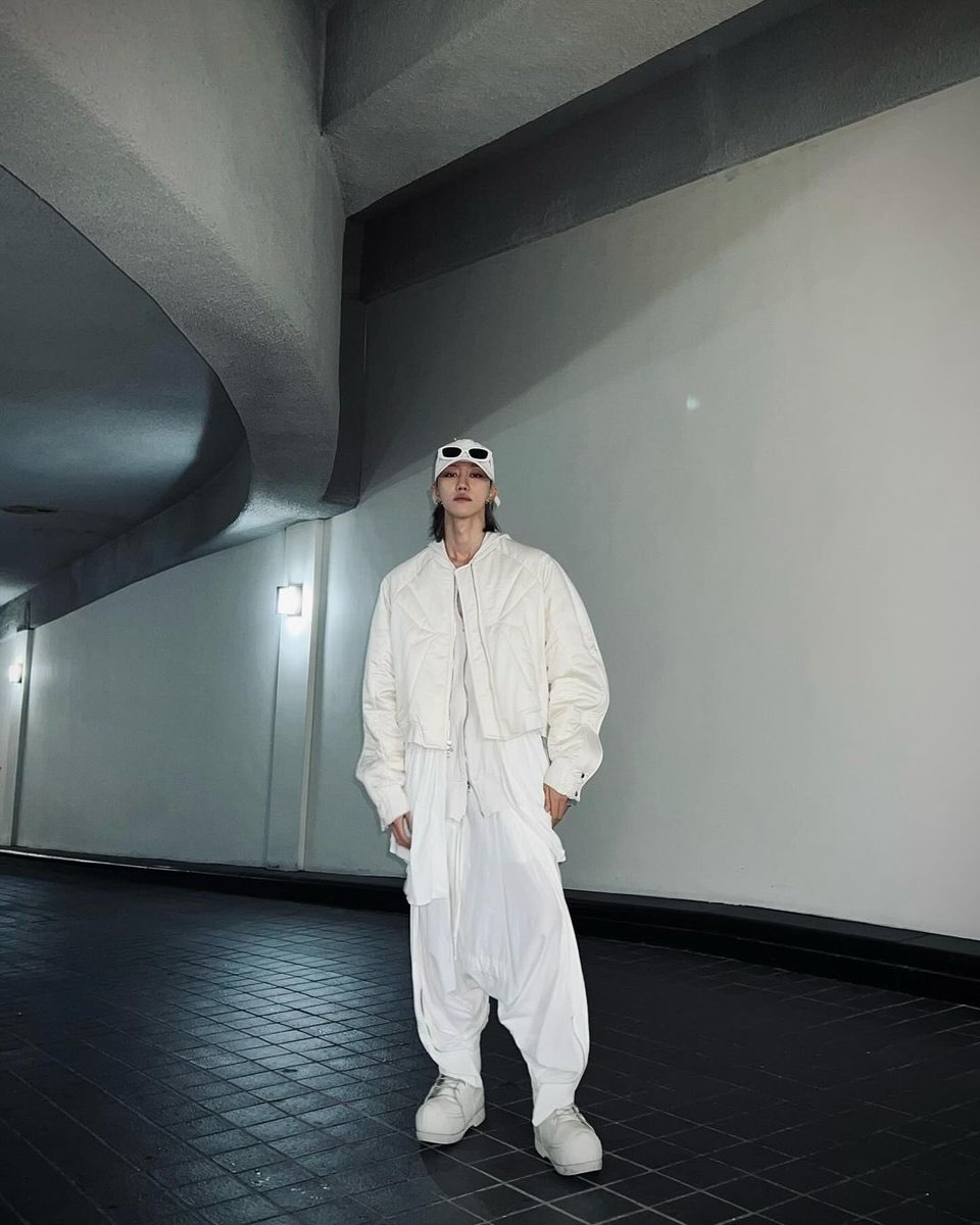 svtranslation's tweet image. 240920 @/xuminghao_o instagram story
🎵 FKA twigs • Eusexua

#THE8 #디에잇 @pledis_17