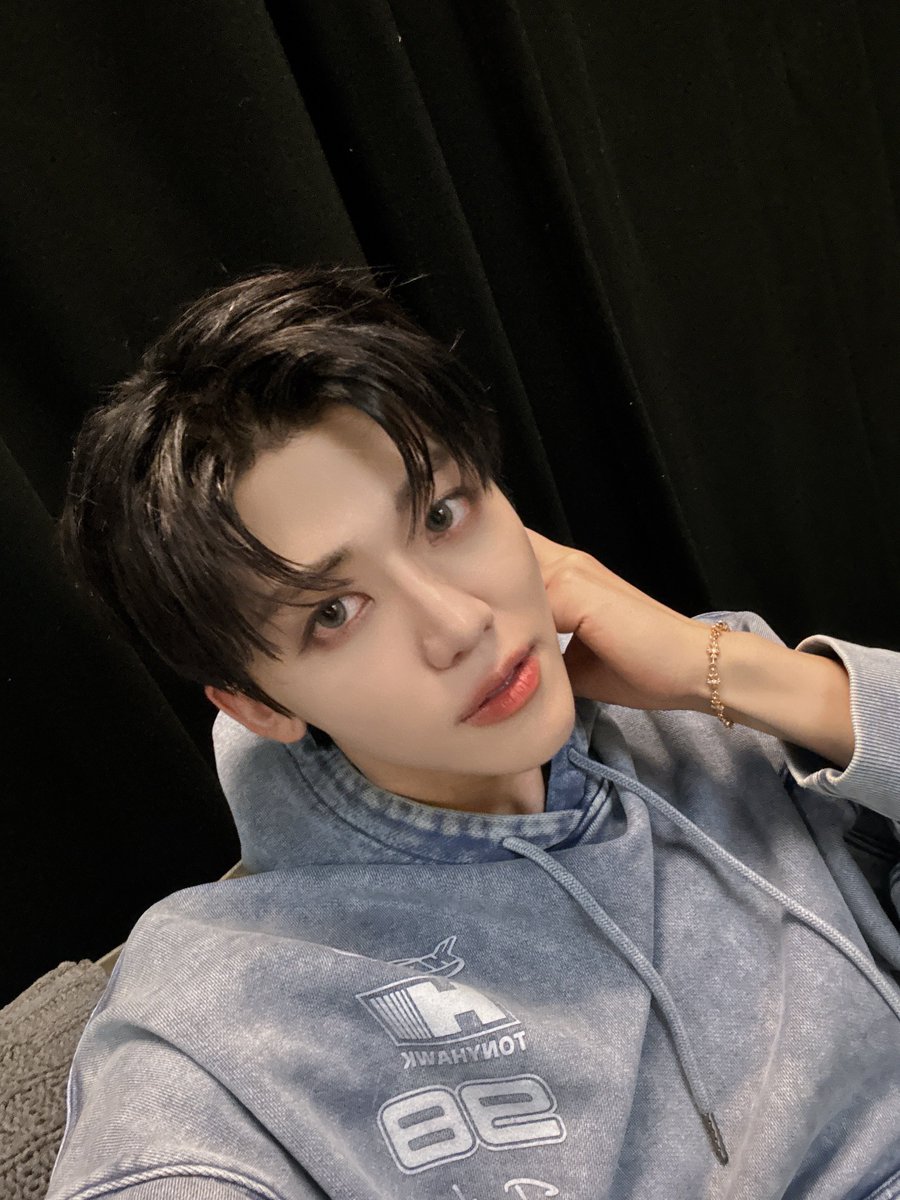 _mytriplej's tweet photo. นี่ไม่ใช่รูปภาพค่ะ นี่รูปหล่อ https://t.co/a3ZlCOwa6N