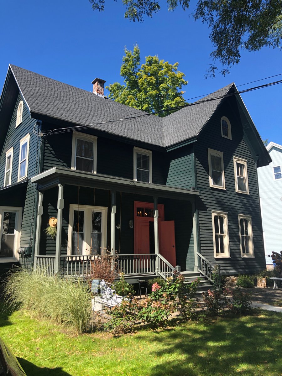 Best Home Upgrades That Add Curb Appeal dlvr.it/TDSmwz