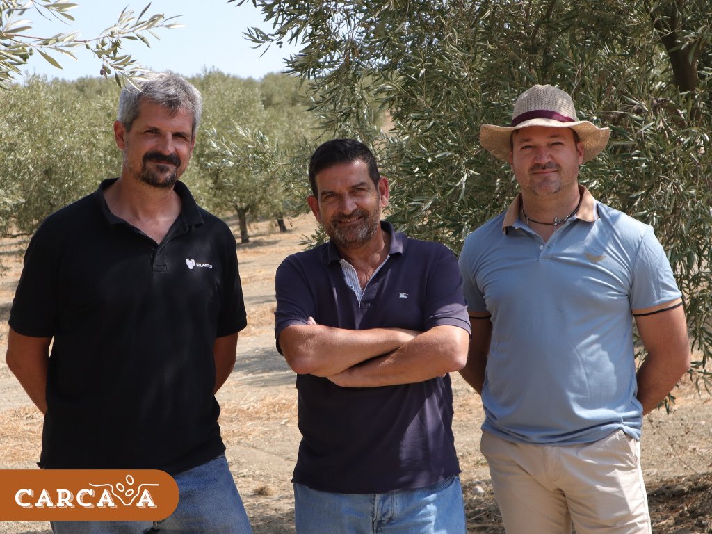 CarcavaProyecto's tweet photo. 🚁✨ Hoy hemos dado un importante con la visita a nuestra finca piloto en #FernánNúñez. Durante la jornada, el catedrático @fjmesas de la #ETSIAM realizó un vuelo con un #UAV equipado con tecnología #LiDAR, logrando capturar la red de #cárcavas a una resolución centimétrica. (+) https://t.co/0xcpjm4fjm
