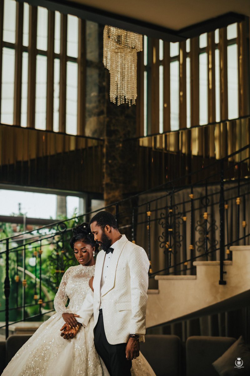 thatekosodinboy's tweet photo. I photographed @_theladymo &amp; @the_Lawrenz the other day and their love was so contagious 🥰🥰 https://t.co/z7ZCXyvdVy