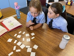 LimeHouseSchool's tweet photo. The Junior children were eager to test their knowledge of the different parts of a plant and their functions with a game of matching pairs.  An excellent attitude to learning by all.

Join our growing and vibrant community and watch your child thrive! https://t.co/9iVHkVJri4