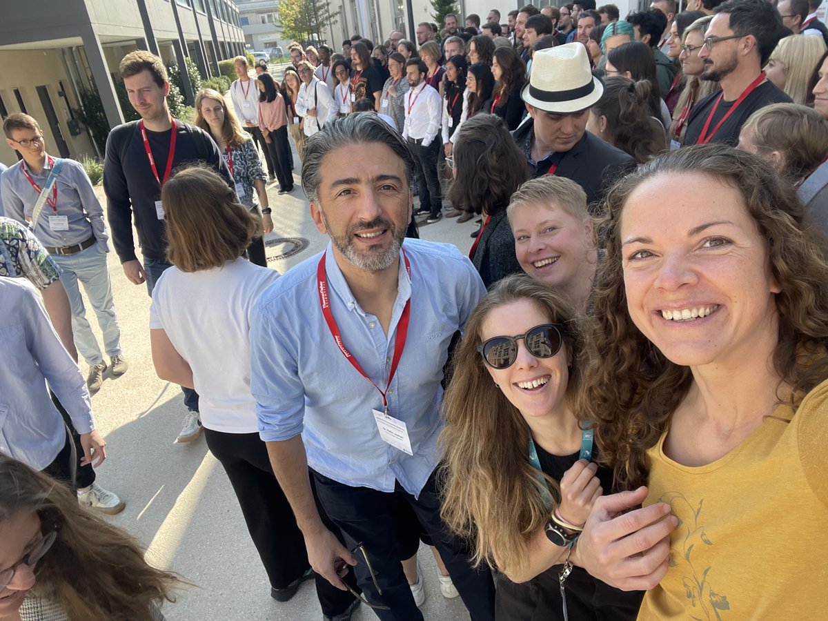 OptoBiolabs's tweet image. It's group picture time on the last day of #GCSB in #Regensburg!
Hanging out with the #SynBio Crew