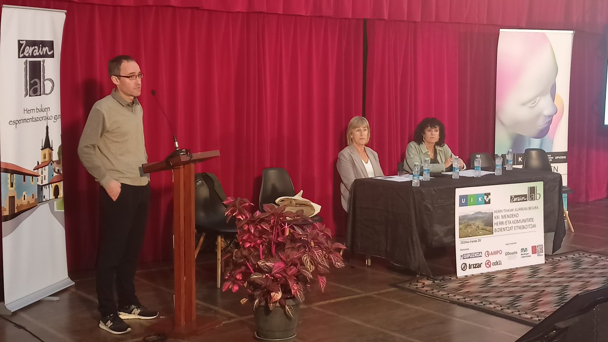 Herri txikiak aurrera begira: XXI. mendeko herri eta komunitate bizientzat etxebizitzak ikastaroa gaur Zerainen. Lehen ponentzia <a href="/labayrufundazio/">Labayru Fundazioa</a> ren eskutik. 
#Zerain #UIK #UdaIkastaroak #EzagutzarenAlde