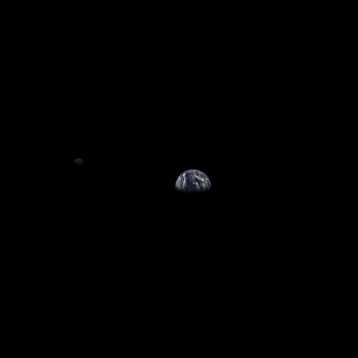 ESA's Juice mission (@esa_juice) on Twitter photo Say cheese, again! 📸😄
Juice’s scientific camera, JANUS, had a go too at snapping an Earth–Moon portrait, as it sailed off towards Venus.
After its Venus flyby in August 2025, #ESAJuice will be back, passing by Earth again in September 2026 and January 2029. Say cheese, again! 📸😄
Juice’s scientific camera, JANUS, had a go too at snapping an Earth–Moon portrait, as it sailed off towards Venus.
After its Venus flyby in August 2025, #ESAJuice will be back, passing by Earth again in September 2026 and January 2029.