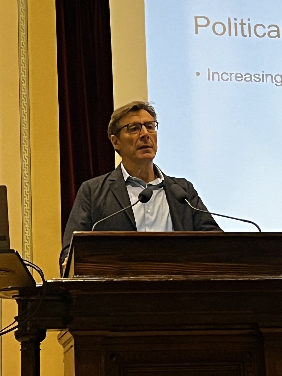 In Athens 🇬🇷 for a #competition law conference, organised by the amazing team of the Uni of Athens &amp; <a href="/ea_hcc/">HELLENIC COMPETITION COMMISSION</a>, on the occasion of ✍🏼 a Memo of Understanding between Uni &amp; agency. Looking forward to a great programme, starting w/ <a href="/TomValletti/">Tommaso Valletti</a>. I will talk about #sustainability 🌱.