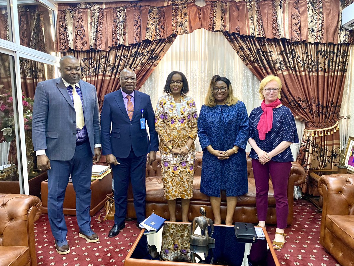 RefugeesCmr's tweet image. @minasofficiel, H.E Madame Irene Nguene received @MuhimpunduYve and concerted on the long standing relationship with UNHCR for the protection of forcibly displaced people.

Both pledged to continue collaborating on Gov’t agenda for social protection &amp;amp; #LeaveNoOneBehind