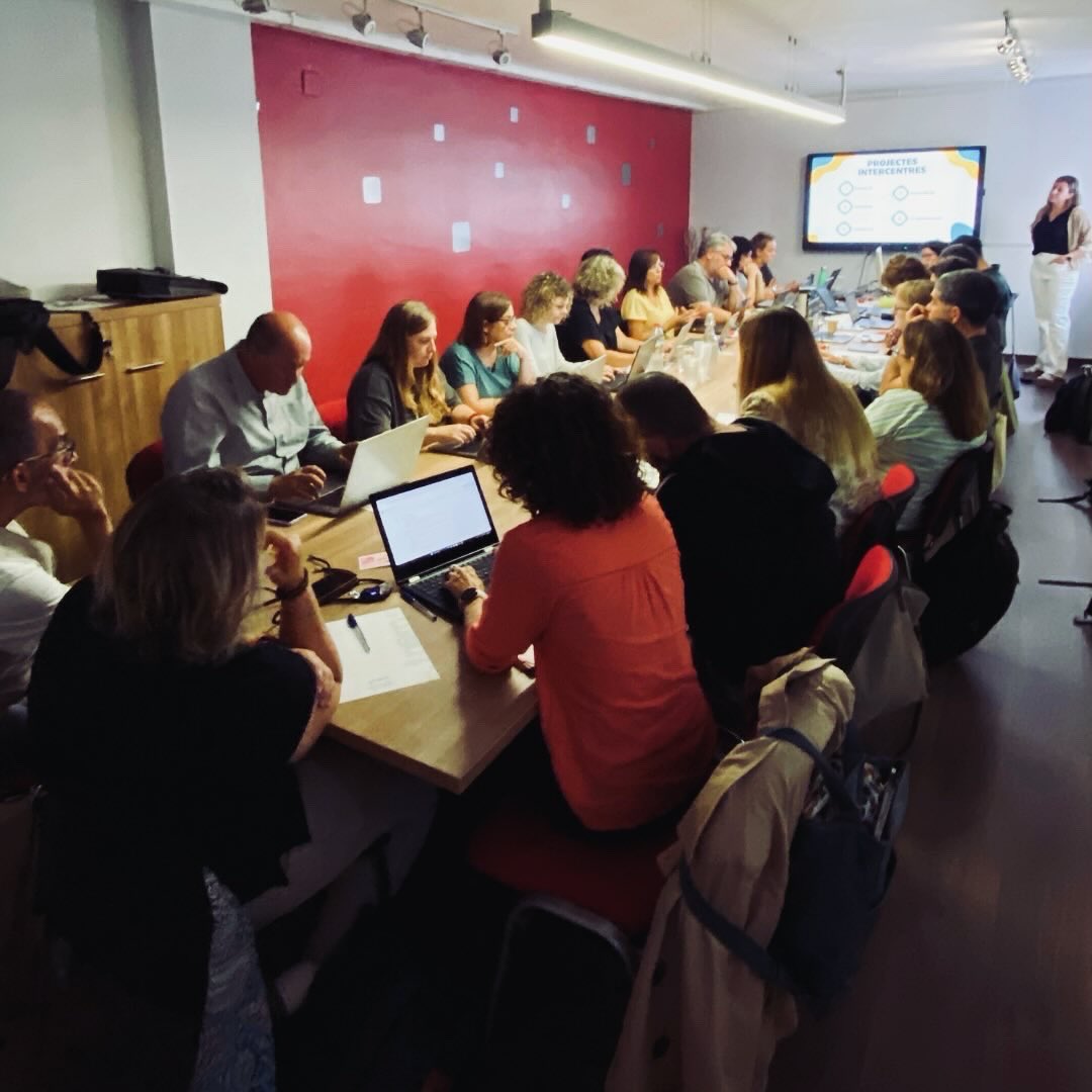 FTrams's tweet image. Ahir va tenir lloc la reunió inicial de l’equip de coordinació del nou curs i vam poder començar a treballar en la planificació dels projectes Tr@ms.
 
Un plaer tornar-nos a retrobar i donar la benvinguda tant a les noves escoles, com als nous membres de l’equip.
 
#sharetolearn
