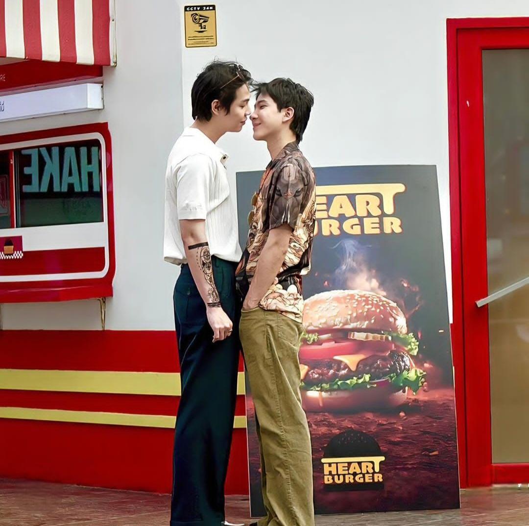 MagarMumin's tweet photo. I scream,
I love,
I die.
#TheHeartKillers
#เฟิร์สข้าวตัง https://t.co/JZF56yE6hV