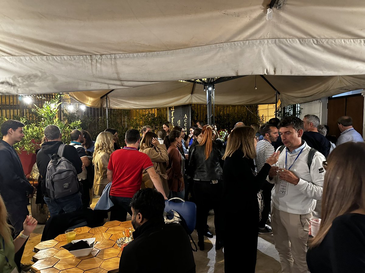 On the first day, the participants of the #ECCOXLII meeting enjoyed a friendly welcome and enjoyed a guided tour of the historic center of Bari.