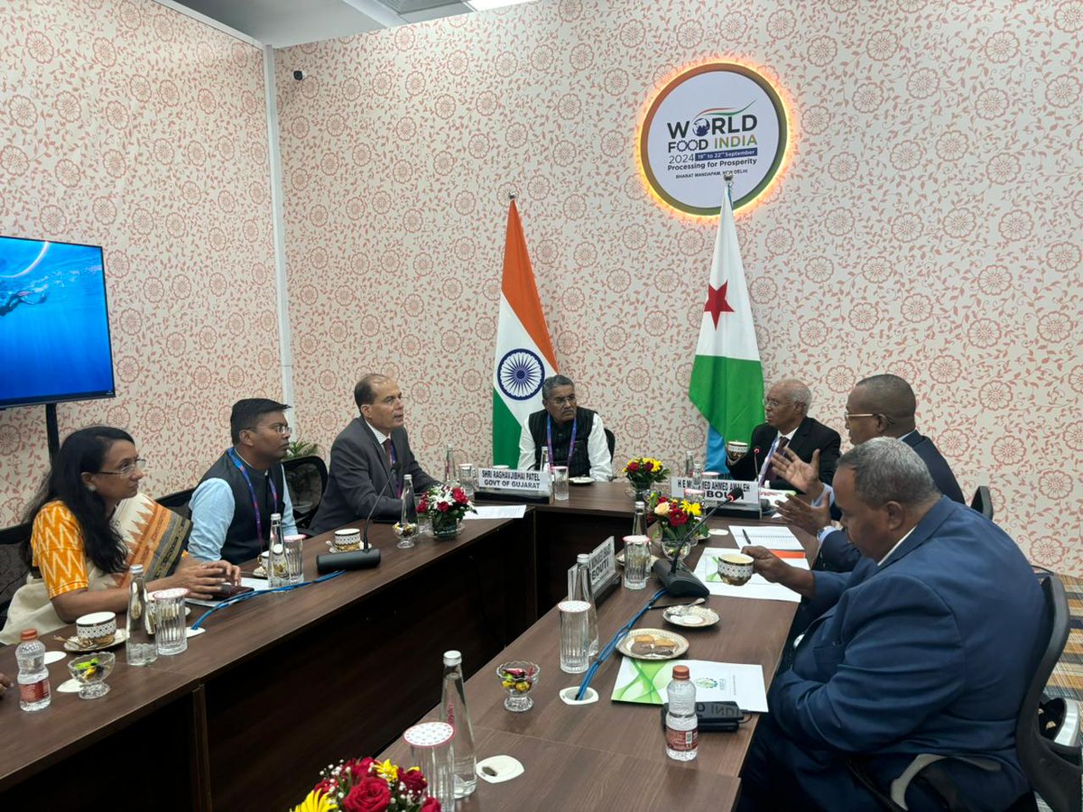 G2G International Meeting with 
Mr. H E Mohamed Ahmed Awaleh,
Hon’ble Minister of Agriculture ,Djibouti with 
Shri Raghavjibhai Patel, 
Hon'ble Minister, Agriculture, Animal Husbandry, Cow Breeding and Fisheries,Government of Gujarat

#worldfoodindia #WFI2024 #DelhiFoodFest
#G2G