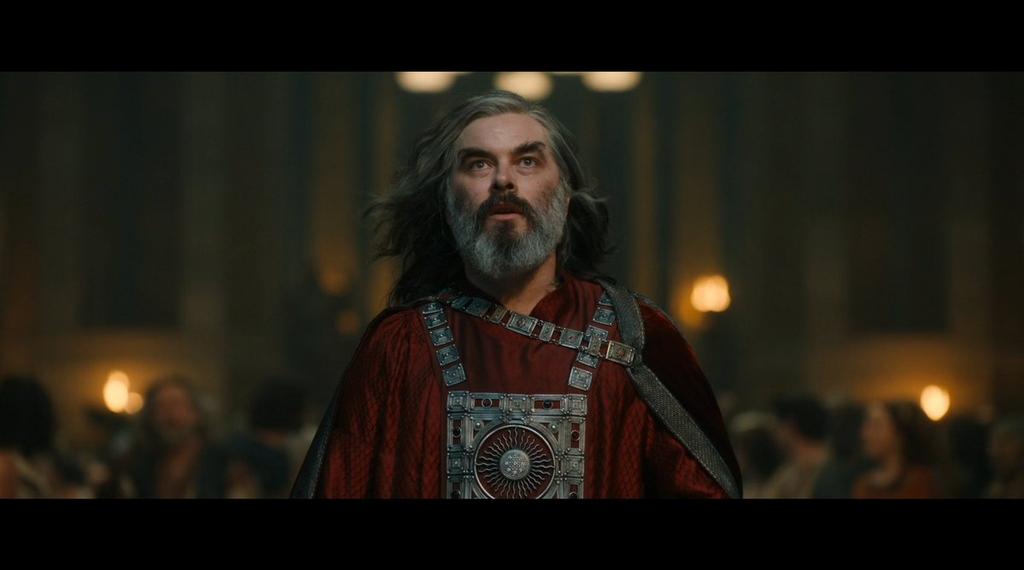 خطأ امازون
 جعلت ليمثل دور ار فارزون هذا التافة
الذي يأخذ السيد أسير الى نومنور يجب ان يكون أفضل 
أتمنى من شركة امازون تغير هذا تافة في جزء الثالث