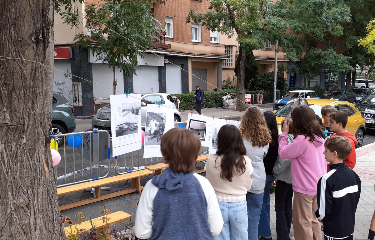 Por  fin ha llegado el día de #ParkingDay
Repensemos cómo compartimos el #espaciopublicocompartido #Semanadelamovilidad #mobilityweek #SEM2024 #mobilitiyaction #sharedpublicspace