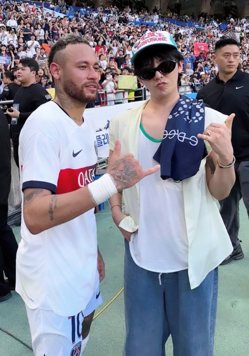 GDRAGON peaceminusone PSG jersey designed by GD ft in Hypebeast