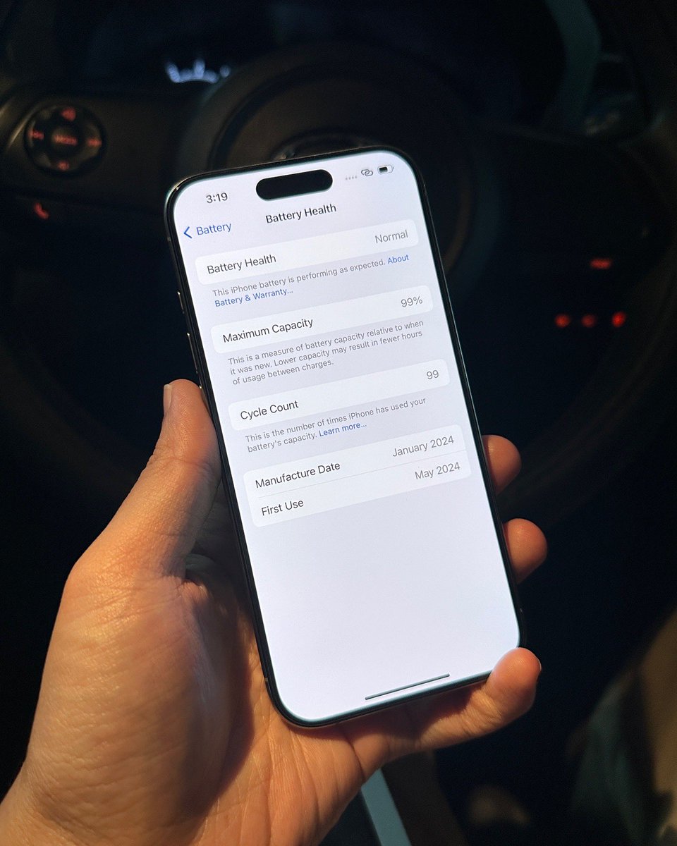 SpotlightGadget's tweet photo. بسم الله الرحمن الرحيم 

iPhone 15 Pro 256gb
Natural Titanium
zp set non telco ( bought at Switch 
Fullset ori 

Tempered glass Hoda already applied
Original casing Uniq Carbon

Warranty  till 30 Mei 2025

Price : RM3999

Cod sekitar Bandar Segamat

#spotlightgadget https://t.co/p3xGLjXYK3