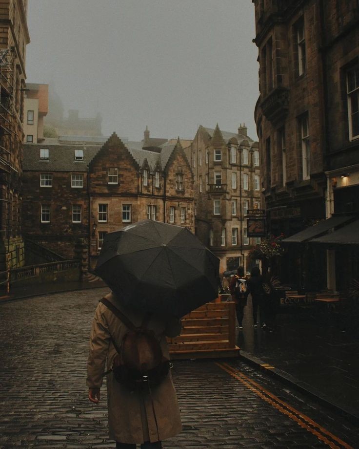 NostAcademia's tweet photo. Welcome to the stormy season 🍂
—Dark Academia https://t.co/koPOGYWBqE