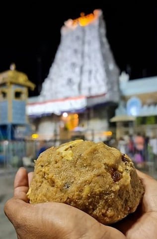 NewsAlgebraIND's tweet photo. BIG BREAKING NEWS 🚨 Andhra Pradesh DCM Pawan Kalyan says Time has come to constitute Sanatan Dharma Rakshana Board.

He assured Hindus of India that strict action will be taken against people who mixed beef fat, pig fat & fish oil in Tirupati Ladoo Prasadam.

He urges all Hindus to unite to put an end to desecration of ‘Sanathana Dharma’ in anyform,”