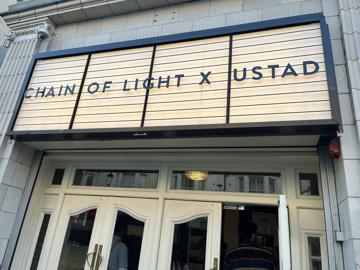OsmanSamiuddin's tweet photo. Extremely fortunate to have been at the launch of Chain of Light, an album of lost  recordings from Nusrat Fateh Ali Khan. Raungtey kharey ho ge hearing him again in a crowd and through proper speakers. Remain in total awe of his vocal presence #Chainoflight #Ustad https://t.co/zBe94A6be2