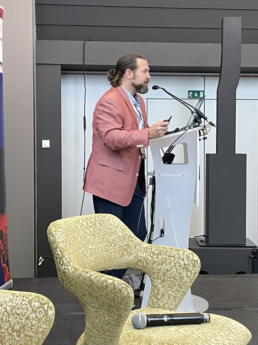 MediHumdani's tweet photo. Matt Lunning @lymphomaphilia kick starting T-cell lymphoma session at the @TheIACH #colym meetings #lymsm https://t.co/FotQFxTfm8
