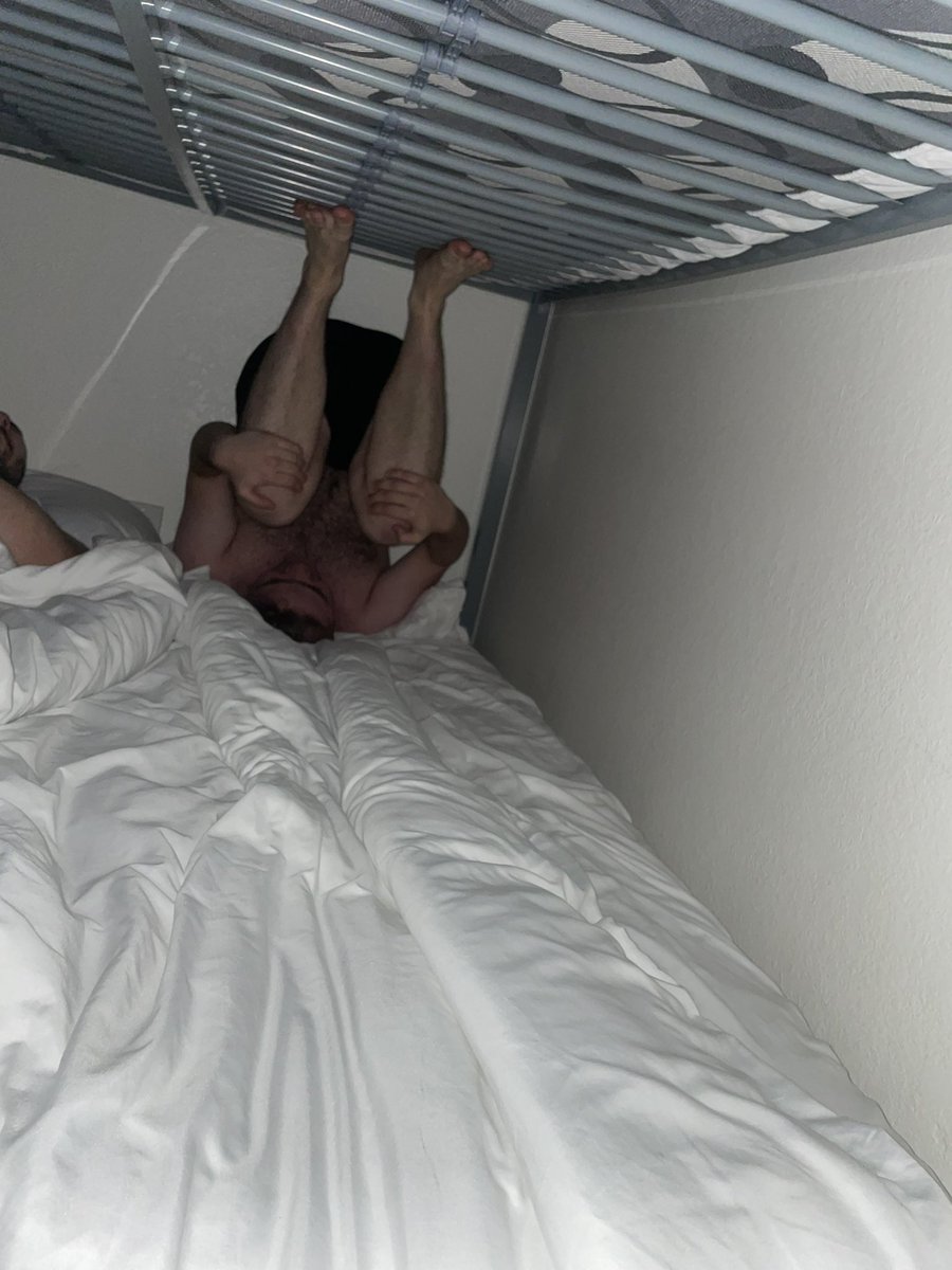 bow_train's tweet image. Plug kinda weird but he chill