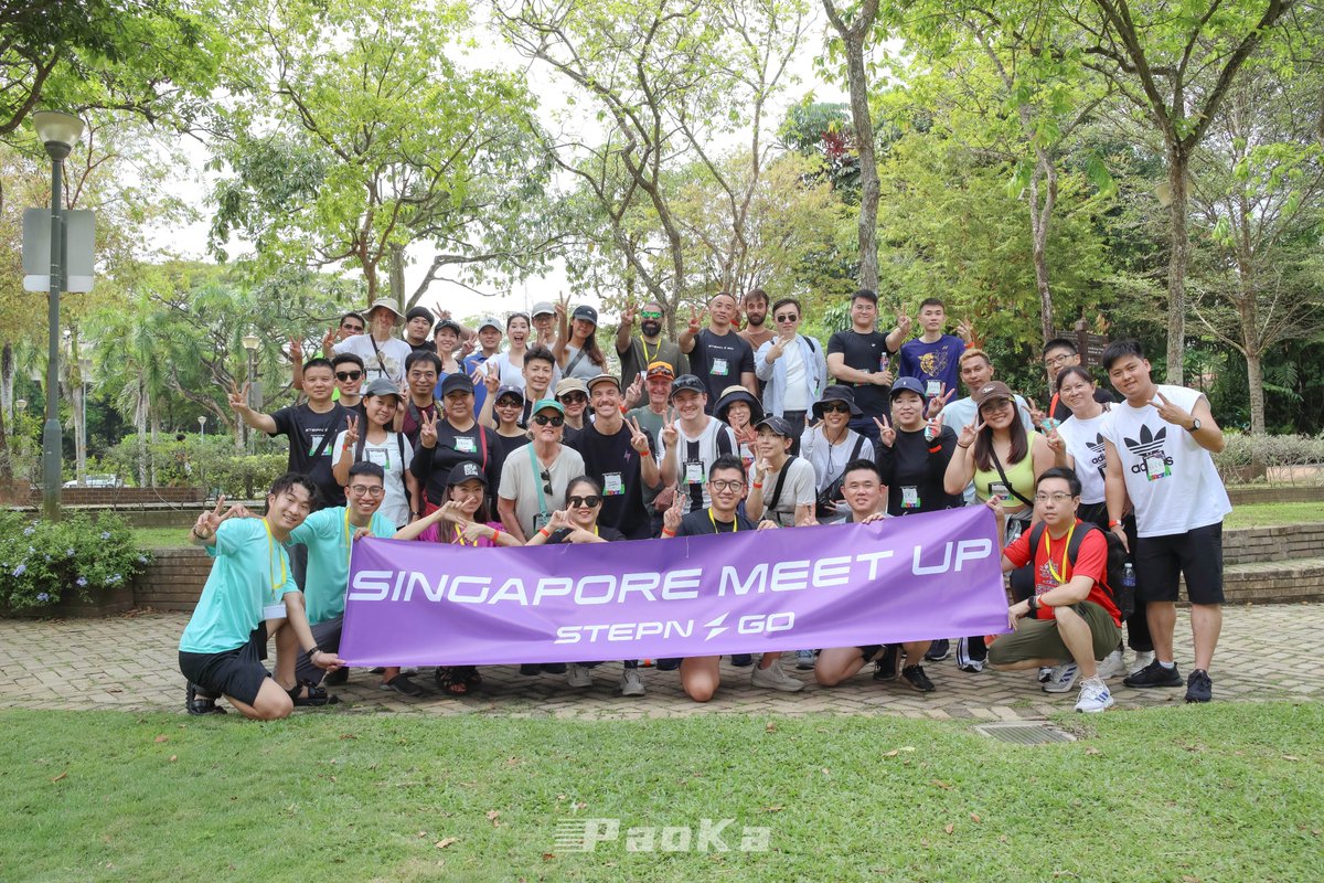 PaoKa1024's tweet photo. 🎉 #STEPNGO SINGAPORE 2024 MEET UP 圆满落幕！
跑咖在新加坡的小伙伴们不仅顺利和 @yawn_rong @mablejiang 合影贴贴，还与熟悉的社区朋友们见面，珍贵的联系从线上延续到了线下！

感谢 @Stepnofficial 官方对活动的支持，也感谢每一位参与者的热情，让我们期待下次相聚啦！✨ #PaoKa https://t.co/kai0SY9kgb