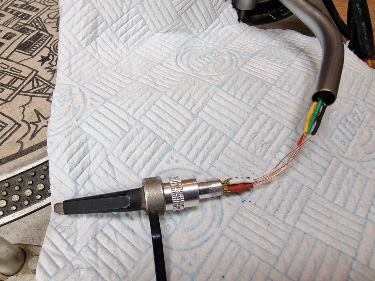 oli_________'s tweet photo. Spent about 3 hours successfully splicing and soldering new headshell wiring into the existing wiring on an old deck. To then realise the replacement headshell doesn't fit in the tonearm. Another few hours required to file down the metal now. Big vibes https://t.co/bj8vw4iyJU