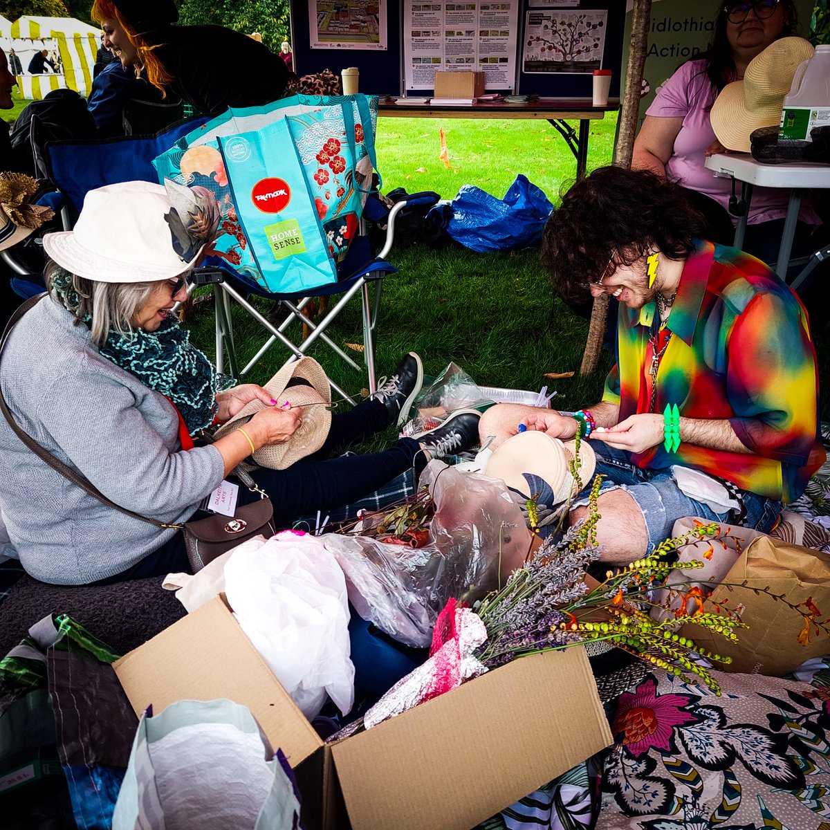 MidlothianCAN's tweet image. Last weekend, we had an amazing time at @vogriepogrie

A huge thank you to Dalkeith Arts, Re-Cycles Penicuik, @ForthRiversT , Film Star Scotland and @on_esk  for joining us with amazing activities that engaged young ones and grown ups alike.

Full post: midlothianclimateaction.org.uk/2024/09/18/vog…