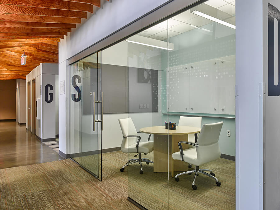 VogelBrosBuildC's tweet image. Vogel Bros. successfully completed an impressive interior renovation project for AlphaTech that involved the transformation of the 4,000 square foot space, with a primary focus on the all-glass entryway, conference room, and meeting space. #Projects #AlphaTech