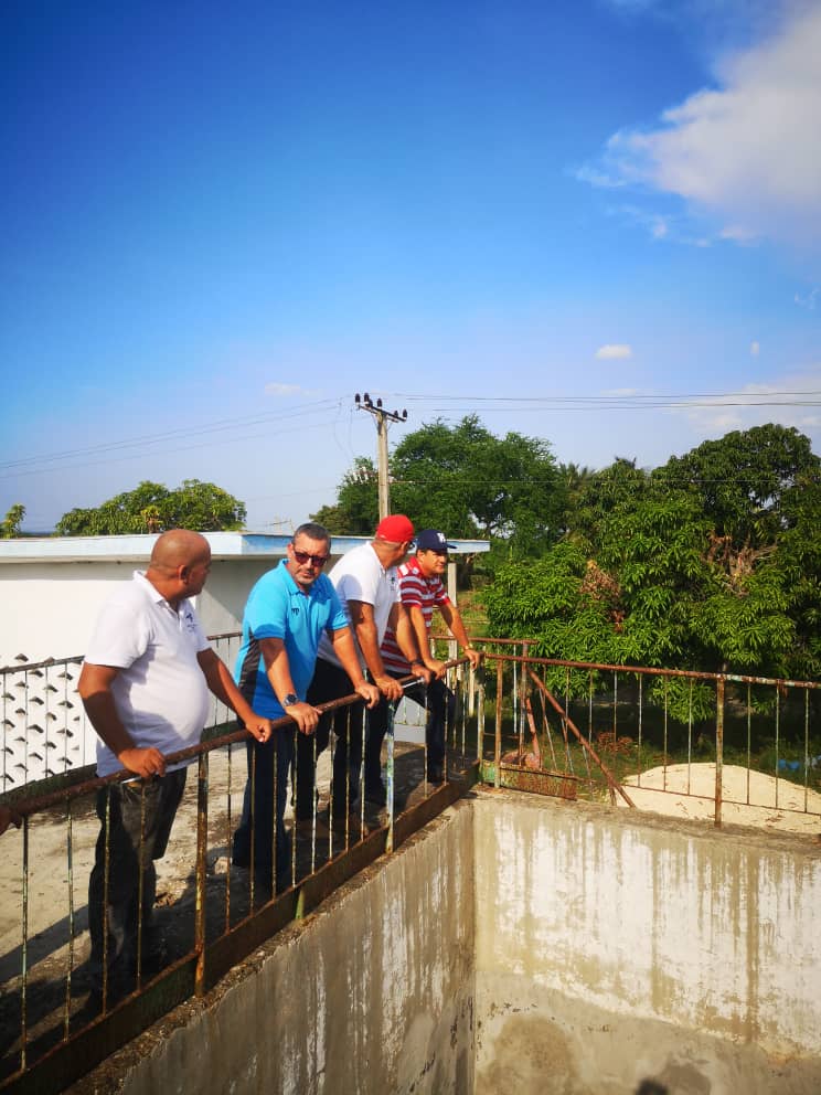 AntonioRdguezR's tweet photo. Concluida, la ejecución de la obra Civil de la Planta Potabilizadora #Ramón2, que abastecerá las comunidades de #Marcaney y #AltoCedro, en el municipio #Cueto, se preparan las condiciones, para el montaje Tecnológico y cambio de las barandas #CubaViveYTrabaja #INRHCuba https://t.co/O1roaAIfcA
