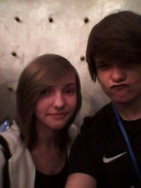 Corellyxd's tweet image. 10 lat temu zapytalam multiego czy zrobi zdjecie bo mi sie rece trzesly