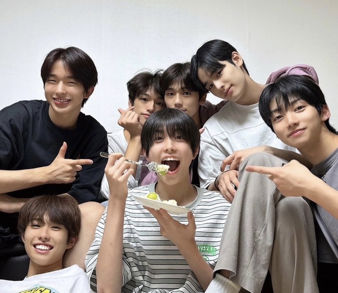 YUKI_YellowBIG's tweet photo. これはおかしい
尊すぎておかしい https://t.co/mtExobYWmb