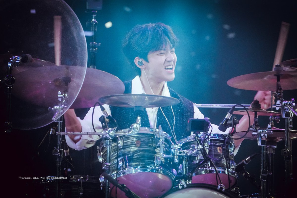 5roziii's tweet photo. ㅁㅊ 월투의 시작을 찢다

240920 FOREVER YOUNG
#데이식스 #DAY6 #SUNGJIN #성진 #YoungK #영케이 #WONPIL #원필 #DOWOON #도운 https://t.co/n6Xvuxdxc0