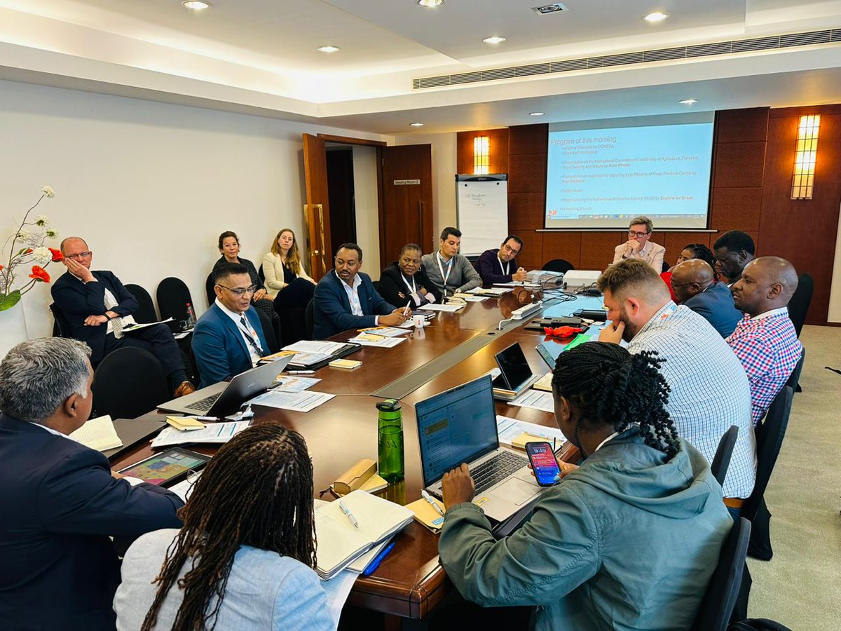 COMESA_HQ's tweet photo. 🌍🌿 11 '#SMEs from Egypt🇪🇬Ethiopia🇪🇹Kenya🇰🇪Madagascar🇲🇬 Malawi🇲🇼Mauritius🇲🇺Uganda🇺🇬Zambia🇿🇲 Zimbabwe🇿🇼 are in #Nethelands Sept 15-22 for a #Horticulture mission!
Supported by #COMESA & #EU, this mission boosts #competitiveness, #valuechains, #Businesslinkages builds #Networks. https://t.co/yHvnN0SUxG