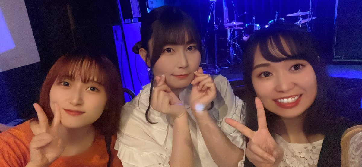 昨日、かりんたやが出演している
下北沢近松「世界は君が創るモノ」に
行ってきました！！
すっごく楽しかったです。
歌うかりんたやを間近で観られて嬉しい☺️✨
輝いていたよ！！
杏野慧ちゃんともすごく久しぶりに会えて幸福でした😳🫶