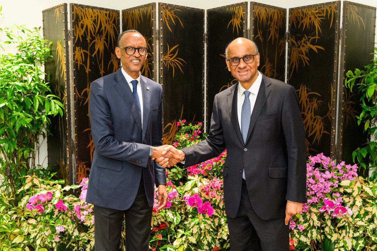 UrugwiroVillage's tweet photo. President Kagame also met with President Tharman Shanmugaratnam of Singapore. The two leaders discussed key areas of cooperation in trade, investment, financial technology as well as concrete steps towards fostering private sector ties between the two nations. https://t.co/2lesDHYHOa