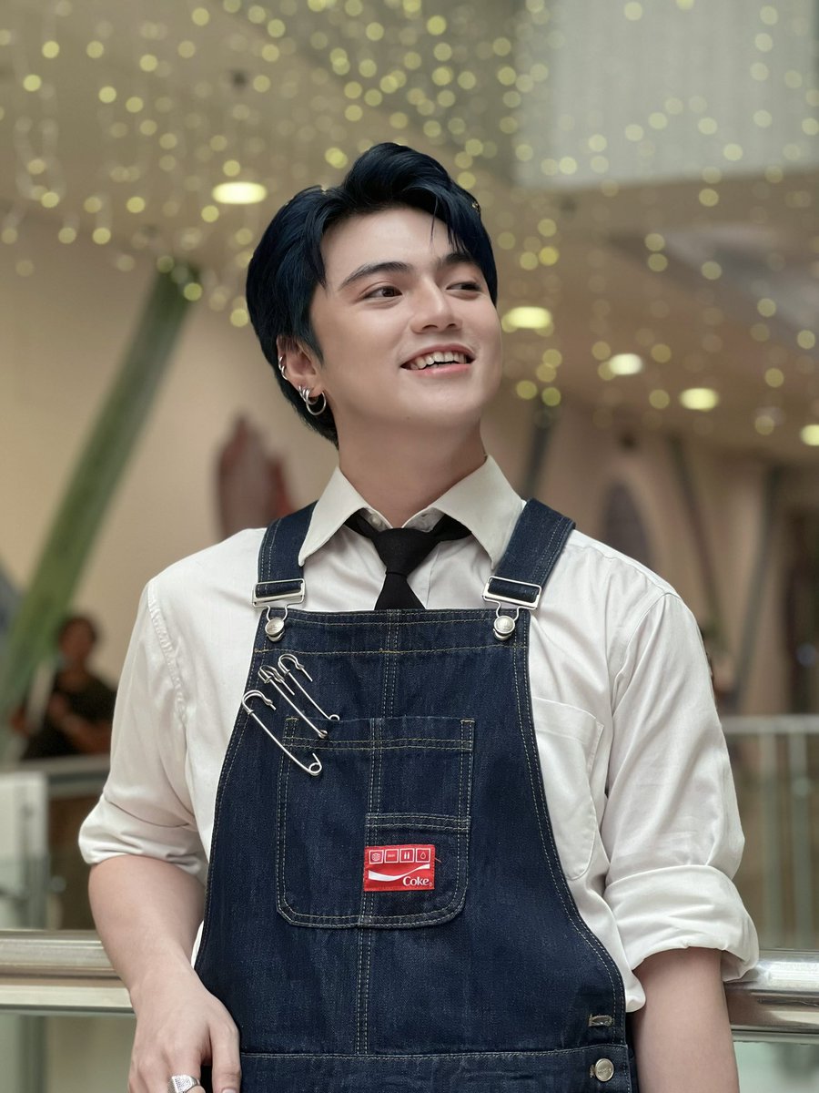 iamceolexx's tweet image. 96 days 👀🎄