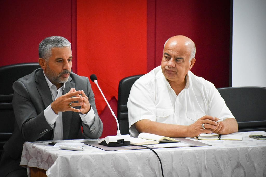 Beden Eğitimi Öğretmenleri Karaman'da Toplandı: Yeni Dönemin Spor Stratejileri Belirlendi

Karaman İl Millî Eğitim Müdürlüğü ev sahipliğinde, Gençlik ve Spor İl Müdürlüğü ile eşgüdümlü olarak, Karaman'daki okullarda görev yapan beden eğitimi öğretmenlerine yönelik Sene Başı