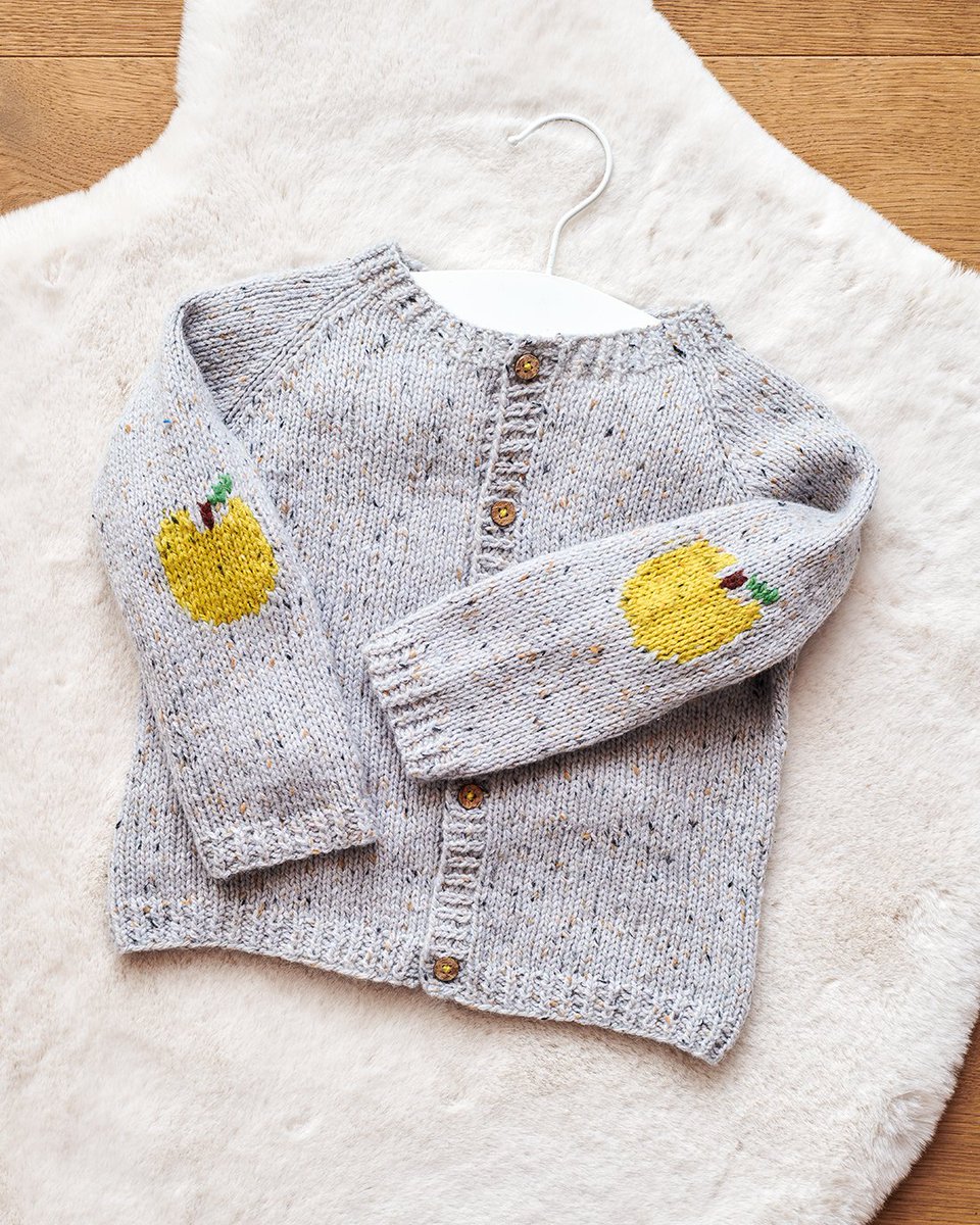 Amy Philip's cardigan pattern was inspired by the start of autumn as the temperature begins to drop and cozy knitted layers are brought out of hibernation. It also marks the beginning of apple season! 🍎

'Knitting for Babies and Toddlers' is out now amazon.co.uk/Knitting-Babie…
