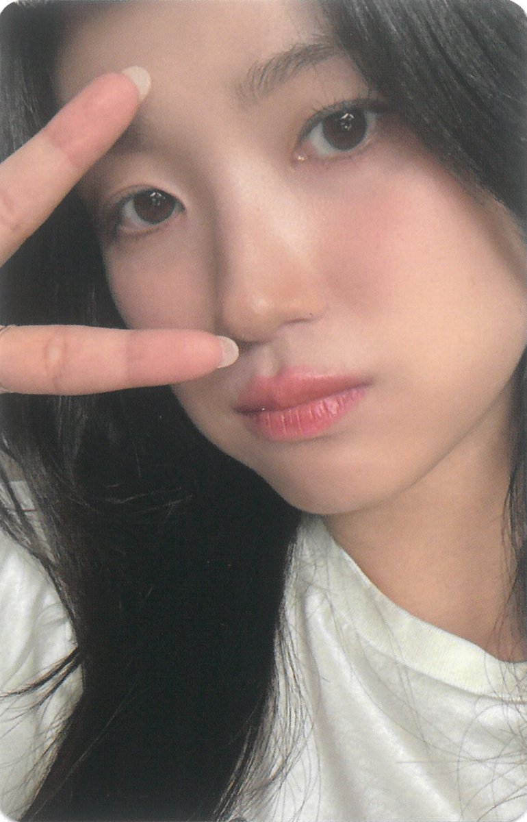 seoulsmoon's tweet photo. Kim Hyeyoon Photocard from Hyeppiness 2024 Fanmeeting Goods Lucky Set

ㅡ Please do not misuse https://t.co/cUKnjifSBE