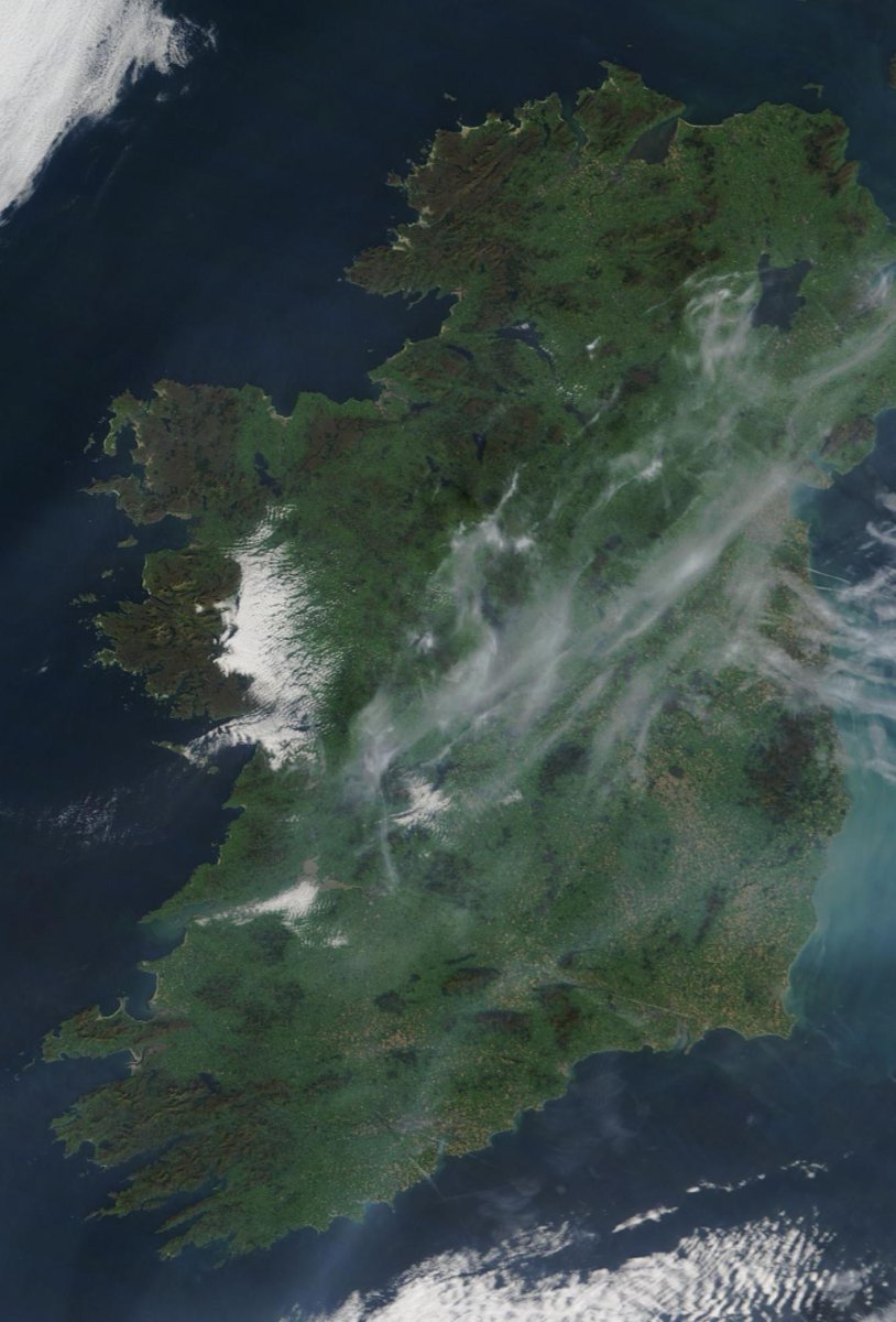 MarkPDunphy's tweet photo. A view of Ireland from space at midday yesterday 🌞 https://t.co/nM4kiLmA6I