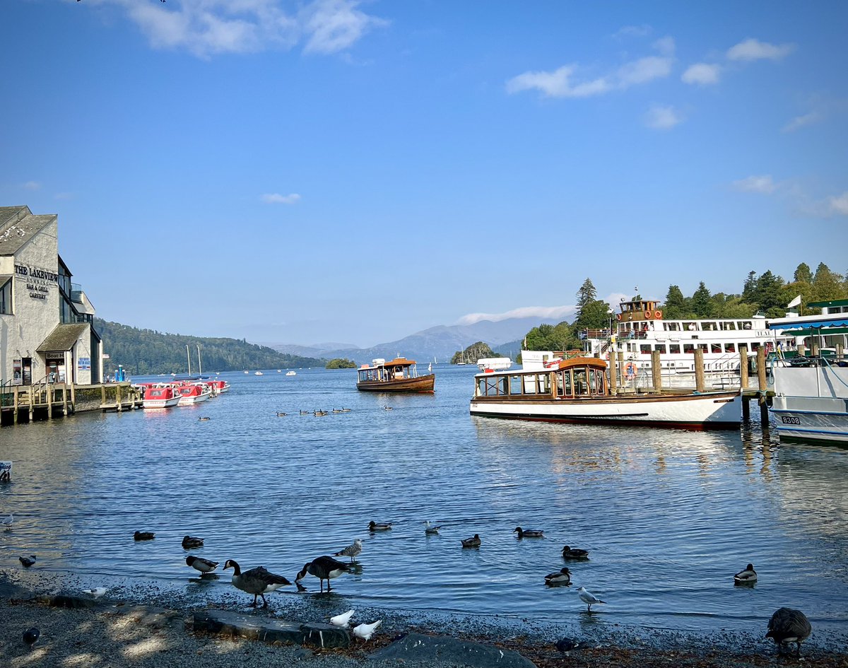 DPIXCREATIVE's tweet image. Welcome to #Fridayphoto 📸
❤️ We love what we do but sometimes we need a break ⛰️🌳🥾😎 #LakeDistrict 
📸 Are you looking to update your company images or are you a designer or agency looking to book a creative photographer?
😍

#foodphotography 
#brandphotography